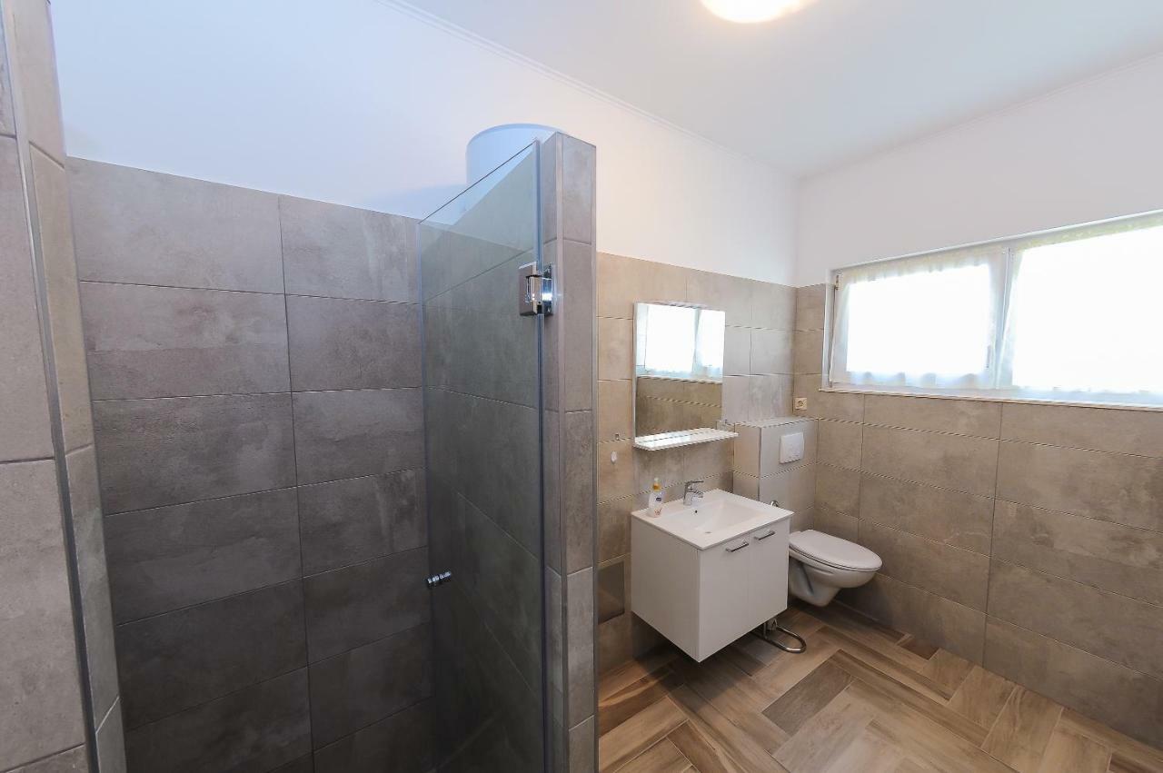 Apartment Neva Σπλιτ Εξωτερικό φωτογραφία